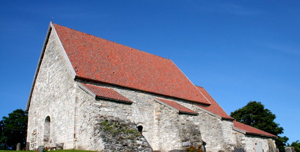 sakshaug_gamle_kirke_707028f80364fc43499f4484ae269a5e
